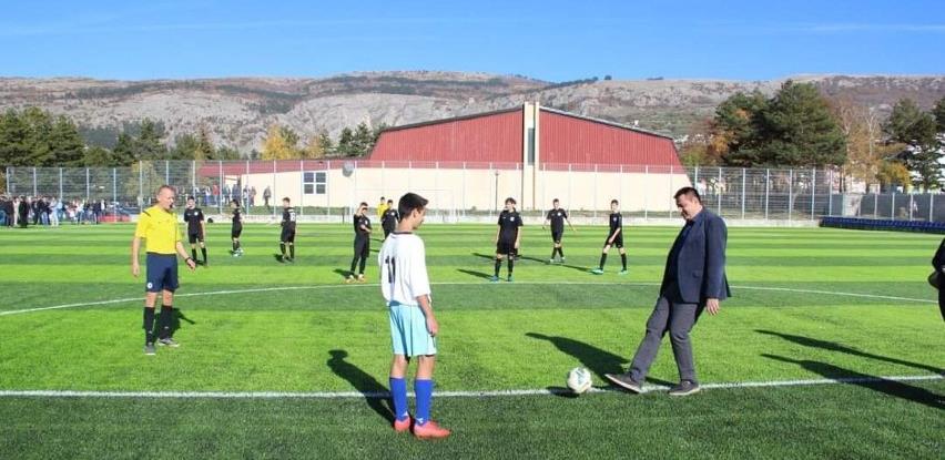 Otvoren stadion s umjetnom travom u Livnu