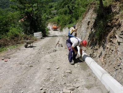 Rekonstrukcija lokalnog puta Ravna-Bijela-Tretišće