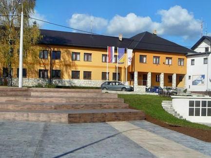 Sokolac: U toku treća faza izgradnje 17 stanova za izbjegle i raseljene