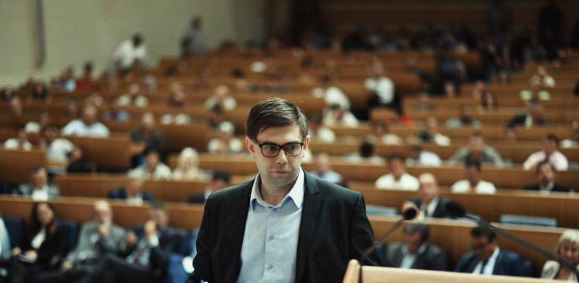 Bh. građani dobili novogodišnju čestitku: Skuplje gorivo, duhan i struju!