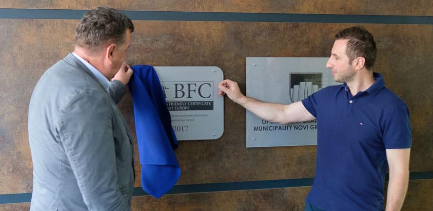 Priznanje za kvalitet: Na zgradi Općine Novi Grad otkrivena BFC ploča