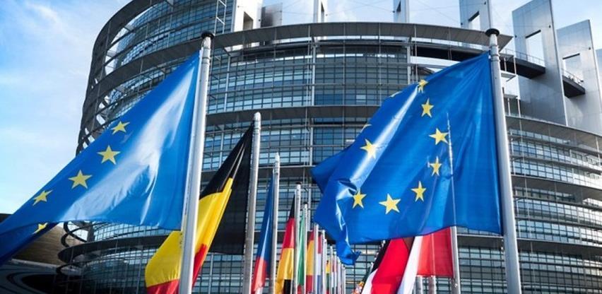 EP zaustavio ratifikaciju investicionog sporazuma s Kinom