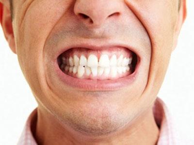 Zašto noću škripimo zubima?