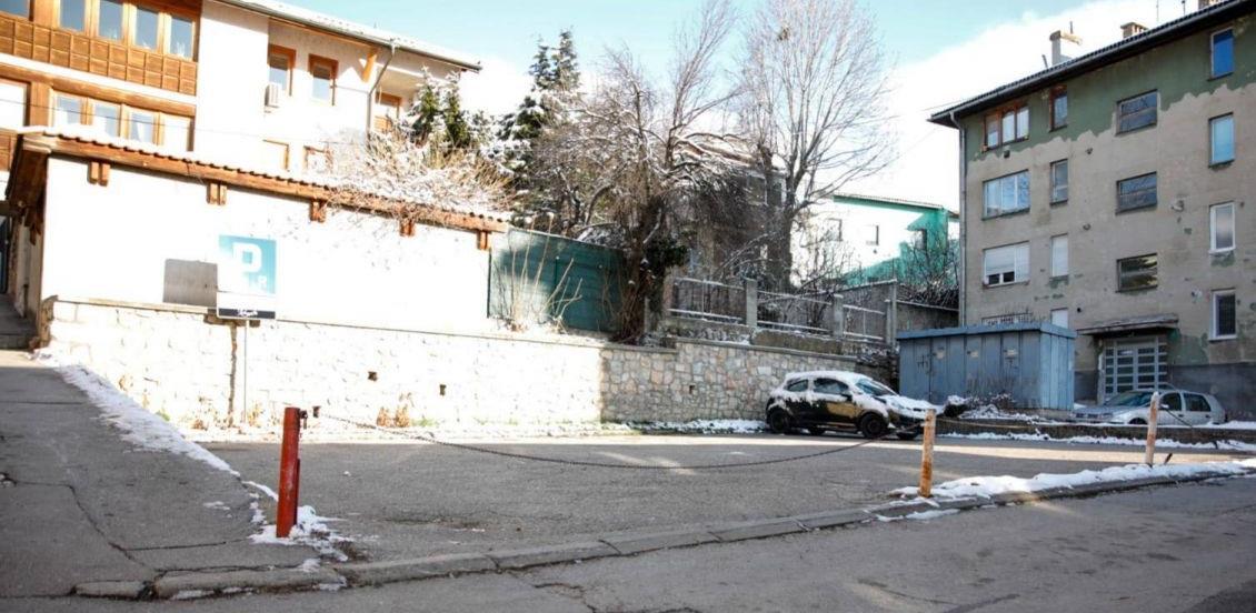 parking stari grad
