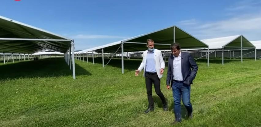 "Pokretna bolnica" i dalje samo obični šator u travi