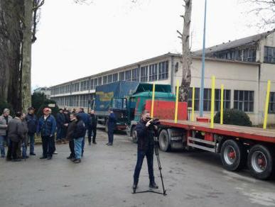 Radnici "Trudbenika" nisu dali da mašine "pretope" u plate