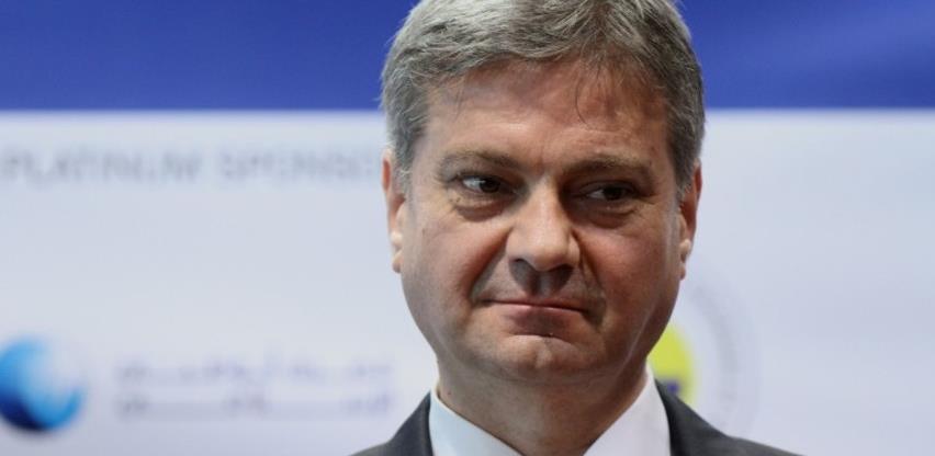 Zvizdić predložio dopunu Zakona o pomjeranju roka plaćanja PDV-a na kraj mjeseca