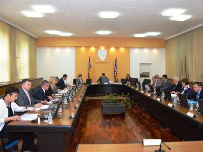 Vlada FBiH: Izmjena uredbe o naknadama za korištenje cestovnog zemljišta