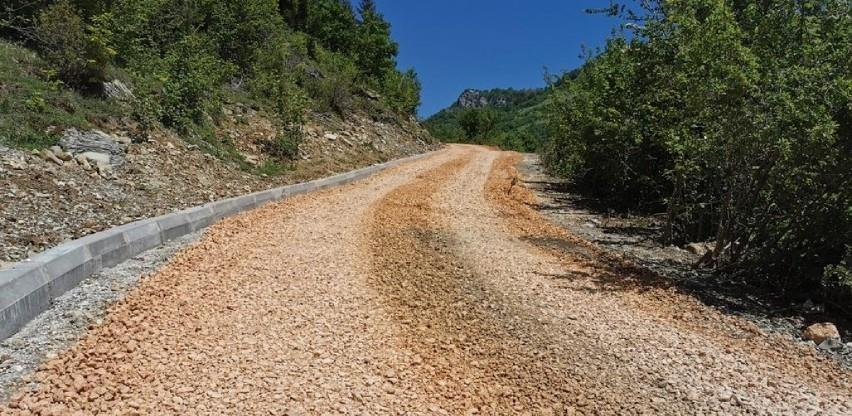 Nastavak projekta asfaltiranja saobraćajnice prema vodopadu Skakavac