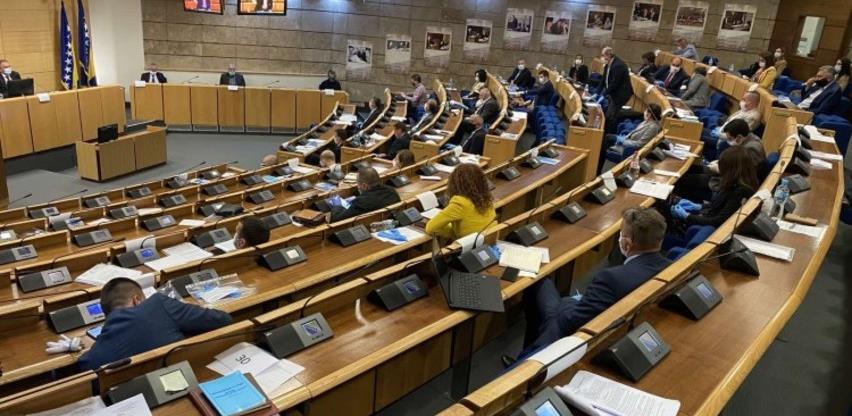 Delegati smatraju da niko ne može biti zadovoljan s 'korona zakonom'