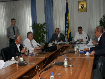 Krenula pomoć pogođenim poplavama: Iznos od 4 miliona doznačen općinama