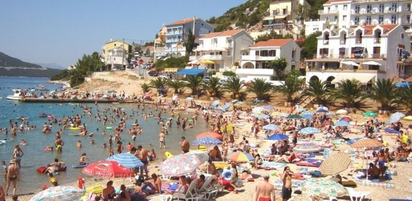 Neum spreman za sezonu, otvaraju i nove hotele