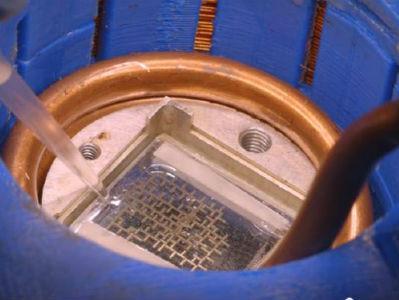 Revolucionarni izum: Kompjuter za manipuliranje fizičkim materijalom