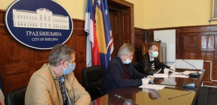 Ponovo rade privrednici u Bijeljini, obavezno nošenje maski i rukavica