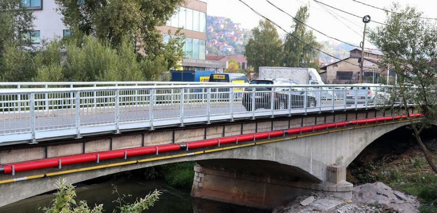 Završeni radovi na pješačkoj stazi i postavljanju ograde na mostu u Halilovićima