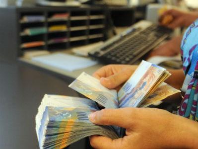 Kredite u švicarcima rješavati u odnosu klijent-banka