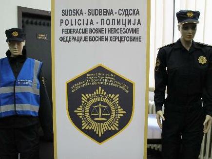 Sudska policija FBiH u 2017. godini nosit će uniforme tešanjskog Koteksa