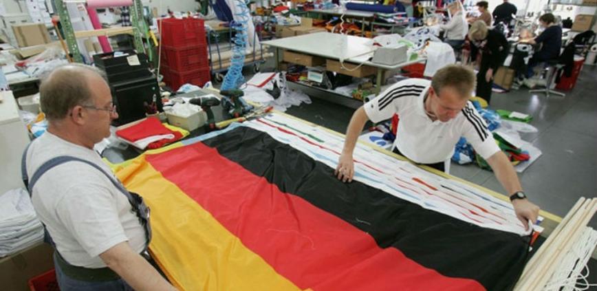 Izvoz oslabio, suficit i dalje veliki