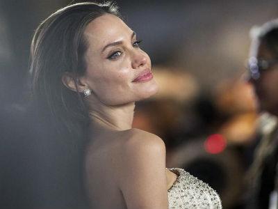 Angeline Jolie iznenadila javnost novim prezimenom