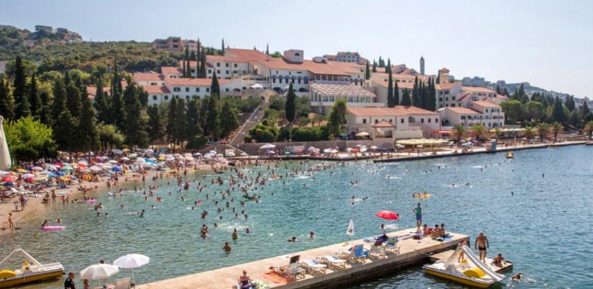 U RS-u podijeljeno 4.000 turističkih vaučera, u FBiH odustali od te ideje