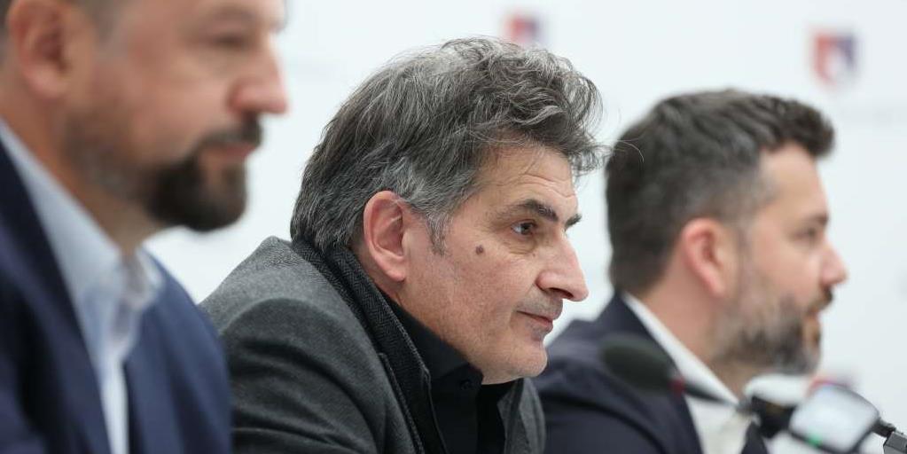vlada ks