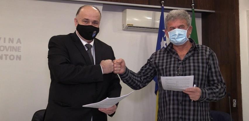 Novim kolektivnim ugovorom zdravstvenim radnicima u ZDK satnica 2,6 KM