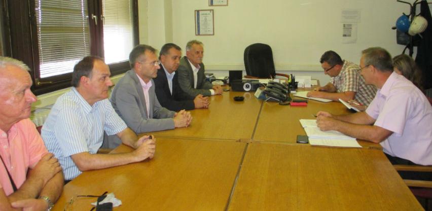 Novi ekološki incident u Spreči: Dio nadkatranske vode iscurio u rijeku