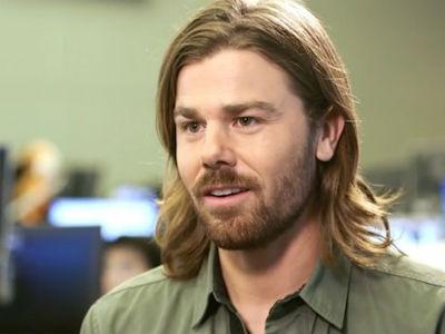 Šta se dogodi kada vlasnik poveća plate radnicima na 70.000 dolara?