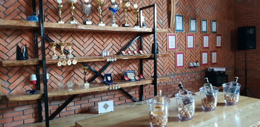 Spoj tradicije i tehnologije: Rakija braće Džuveleković osvaja tržište regiona