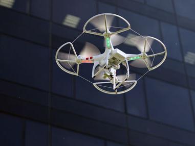 Bum pametnih satova, robota
i dronova