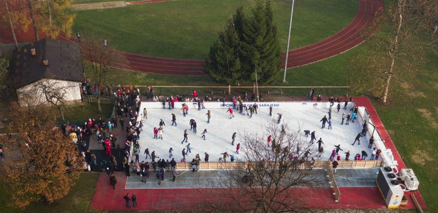 Otvoreno klizalište u Centru "Safet Zajko"