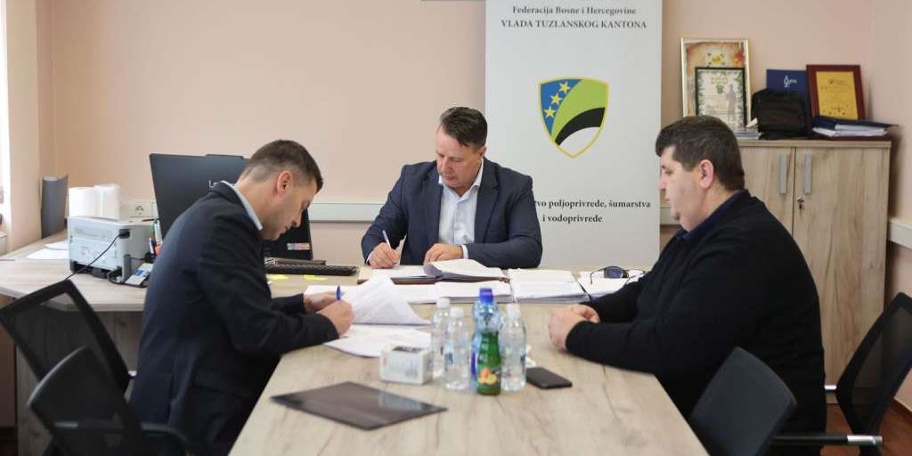 potpisivanje ugovora