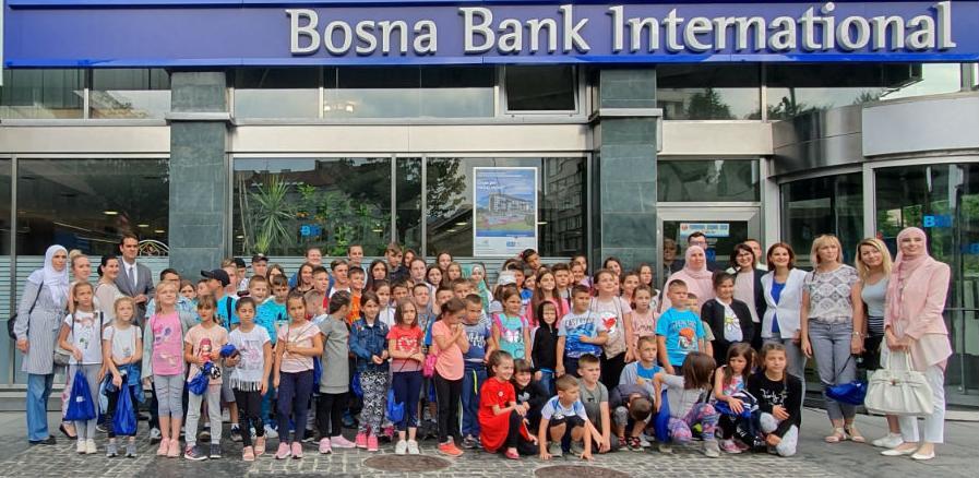 Posjeta školaraca iz Srebrenice BBI banci u Sarajevu