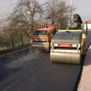Construct Projekt radi na asfaltiranju puta u MZ Lješevo
