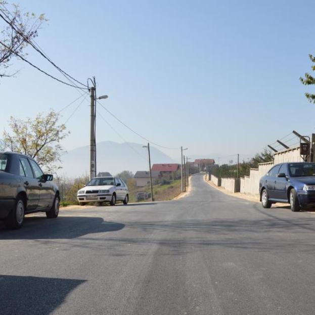 Asfaltirana saobraćajnica kod Gradske deponije u Buća Potoku