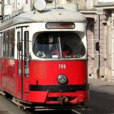 Za zatvaranje 30 tramvajskih stajališta milion i po maraka