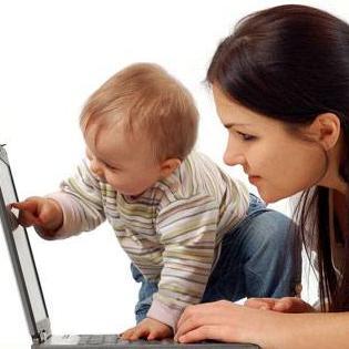 Trećina žena ostale bi doma s bebom da si to mogu priuštiti