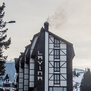 Ljeto u Hotelu Lavina
