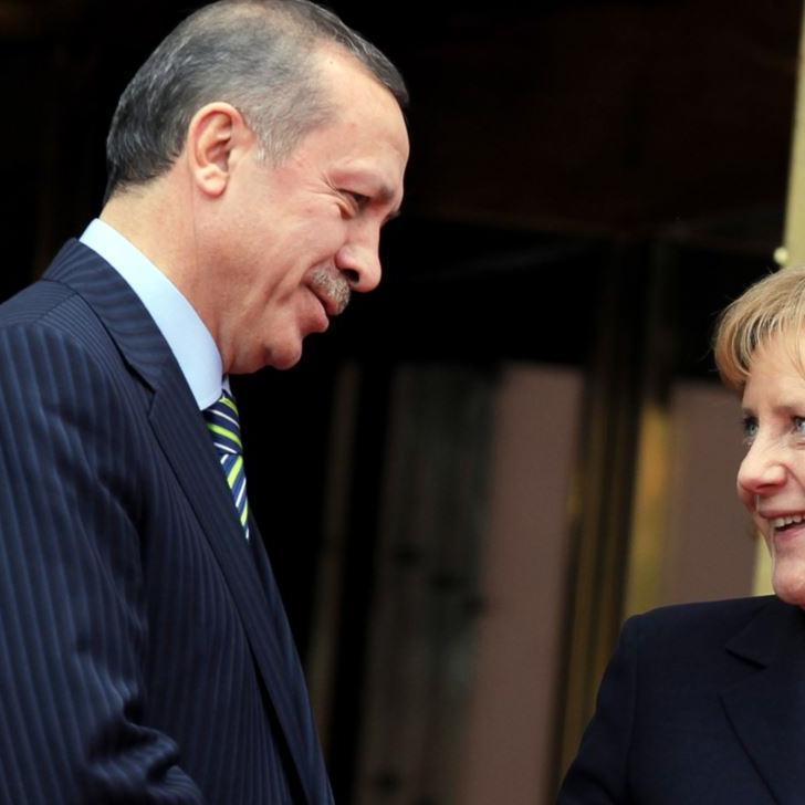 Merkel savjetovala Erdoganu uzdržanost