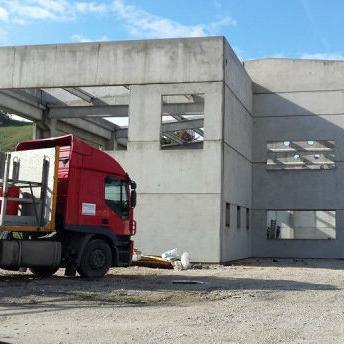 Kov-grad dobio posao završetka radova sportske dvorane u Bužimu