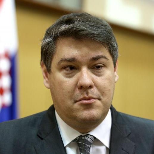 Ministar finansija hrvatske: Zakonom ograničiti kamate