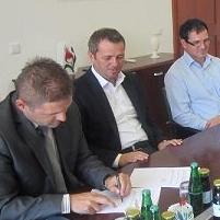 U Cazinu potpisan ugovor o projektu DECENT vrijedan 243.000 KM