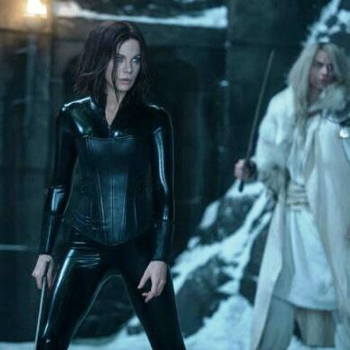 Novi filmovi u Cityju - Underworld: Krvavi ratovi i Ludi Božić u uredu
