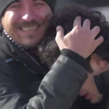 Iznenađenje koje mu je susjedstvo priredilo dirnulo cijeli svijet