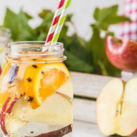 Proljetni detoks: Umjesto obične vode, isprobajte onu s voćem