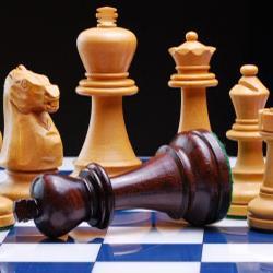 Lideri, igrajte šah, a ne damu!