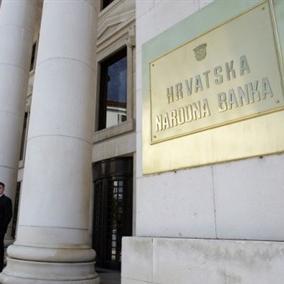 HNB intervenisala sa skoro 215 miliona eura