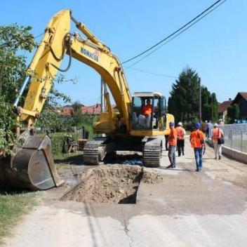 Historijski projekt za sve Bišćane: Počeli radovi na izgradnji kanalizacije