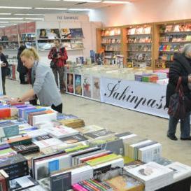 Dolaskom prvih posjetilaca otvoren Zimski salon knjige u Sarajevu
