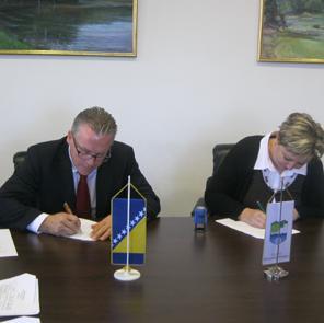 Potpisani ugovori za asfaltiranje i rekonstrukciju puteva u Bosanskoj Krupi